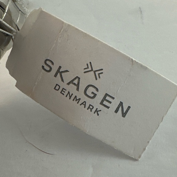 Skagen Women's Stainless Steel Swarovski Crystal Accented NWT - Picture 3 of 3